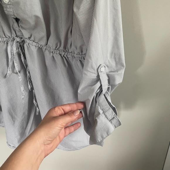 Gray and white pinstripe maternity top - Picture 4 of 5